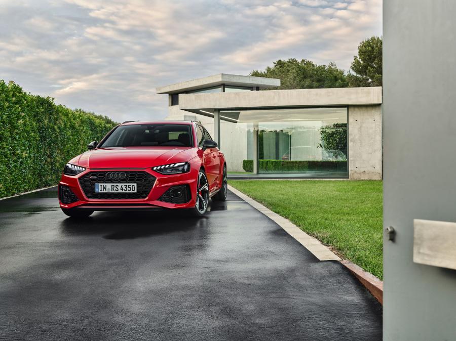  Audi RS4 Avant (B9) 2019 года  (WW) (фото 18 из 67)